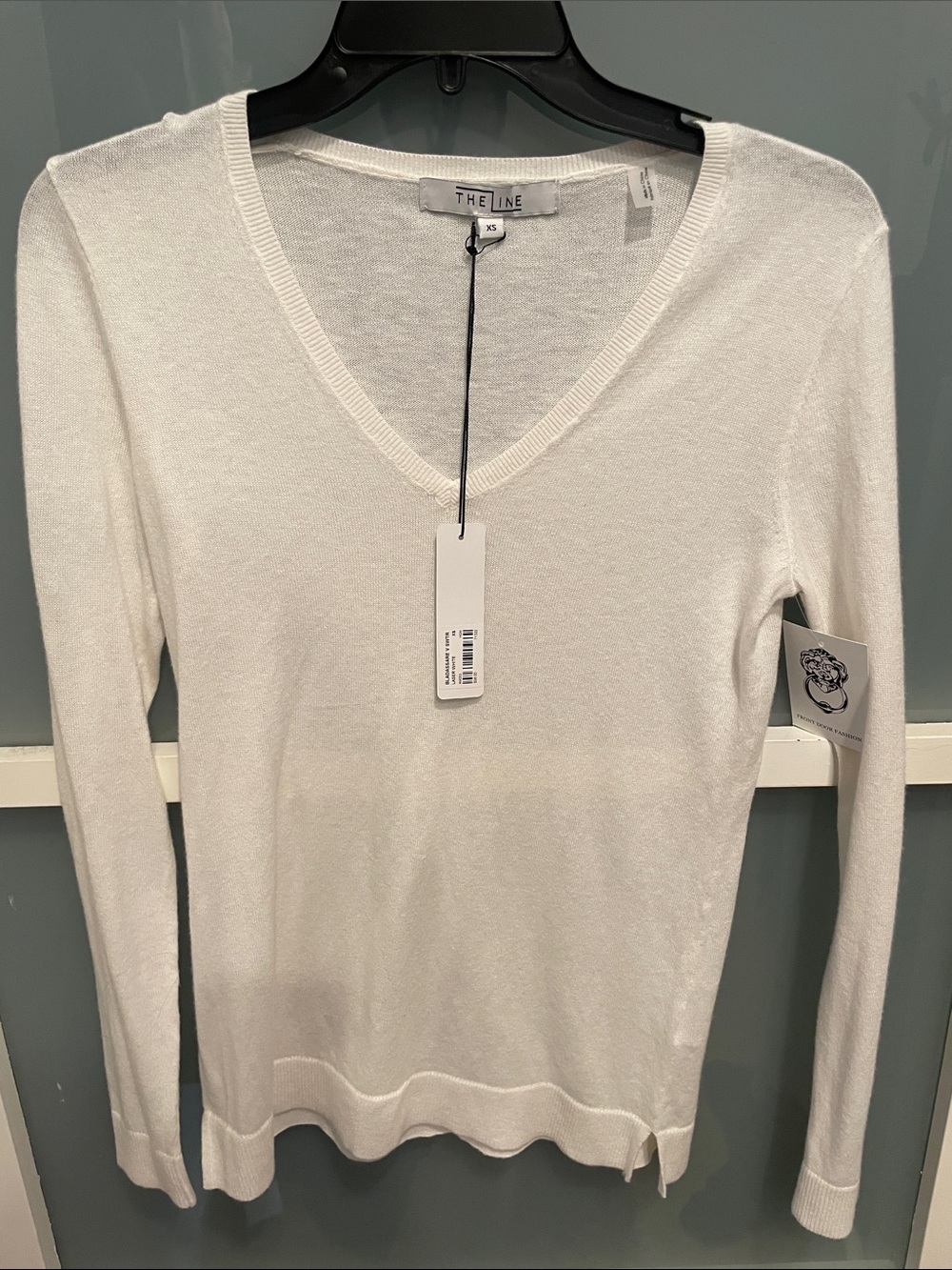 The Line Women's White V-Neck Long Sleeve Sweater, size XS, NWT